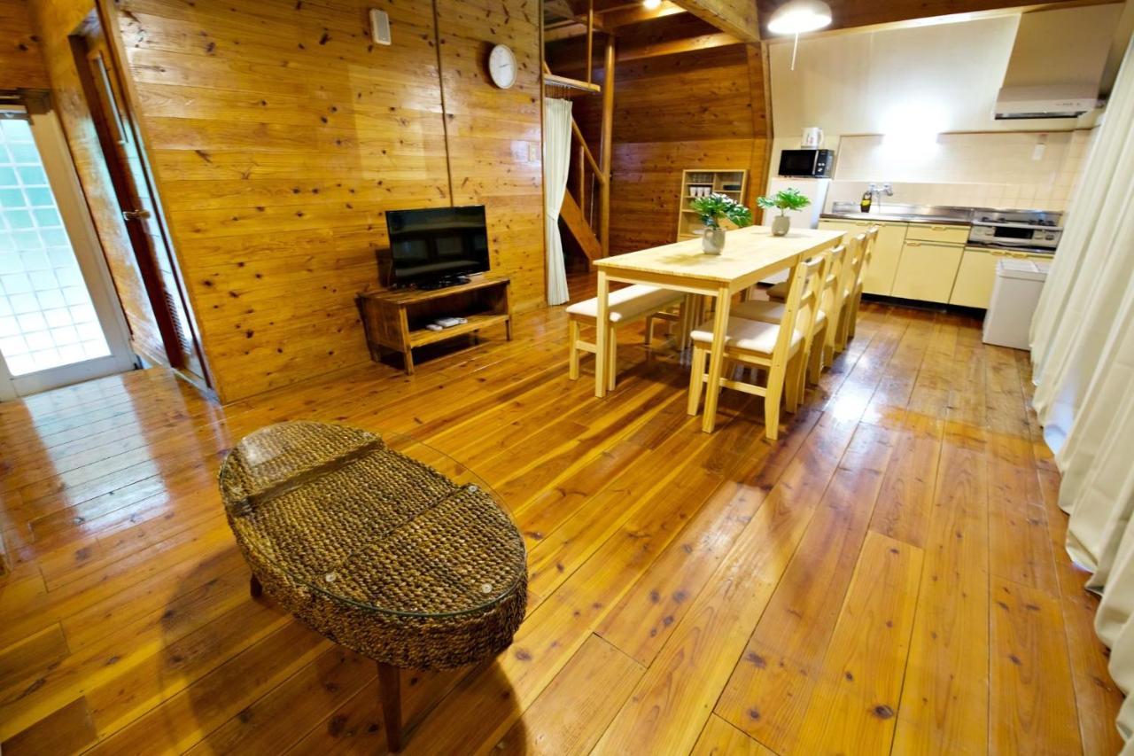 Appartement にらい恩納　杉の木 à Onna Extérieur photo
